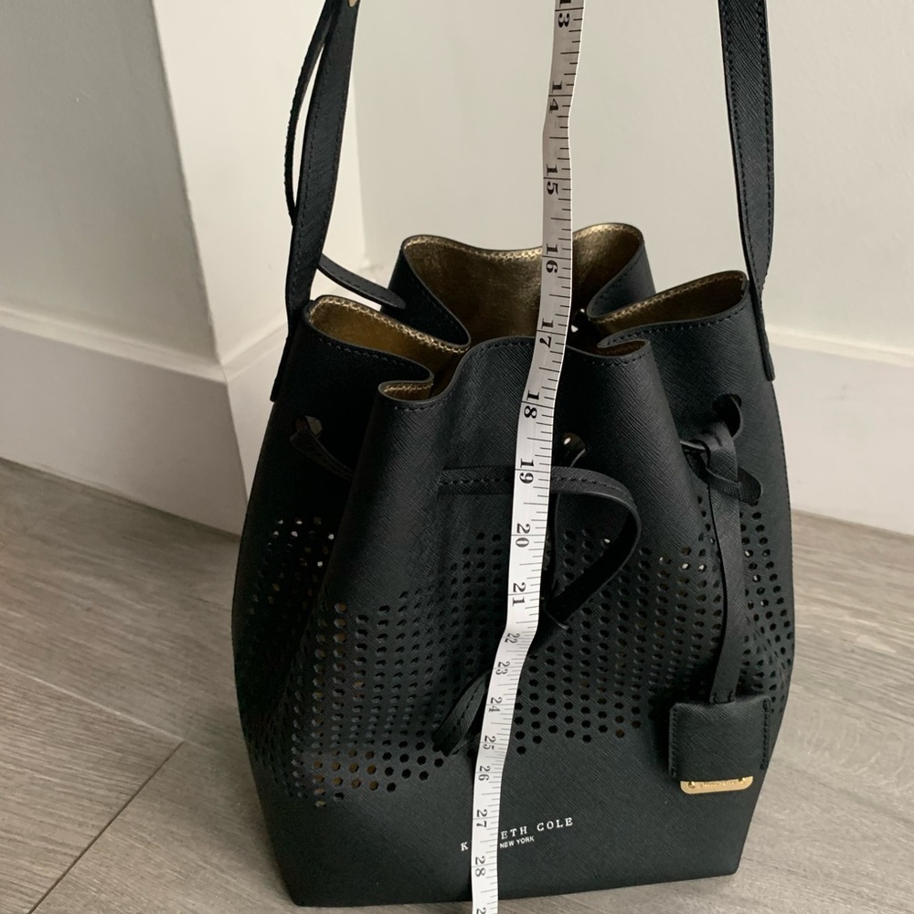 Kenneth Cole Vintage Black Laser Cut Drawstring Bucket Bag Shoulder Purse - Picture 5 of 13